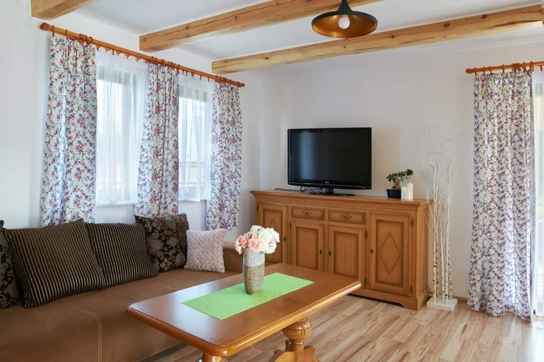 Sosnowy Domek Krasnobród 外观 照片